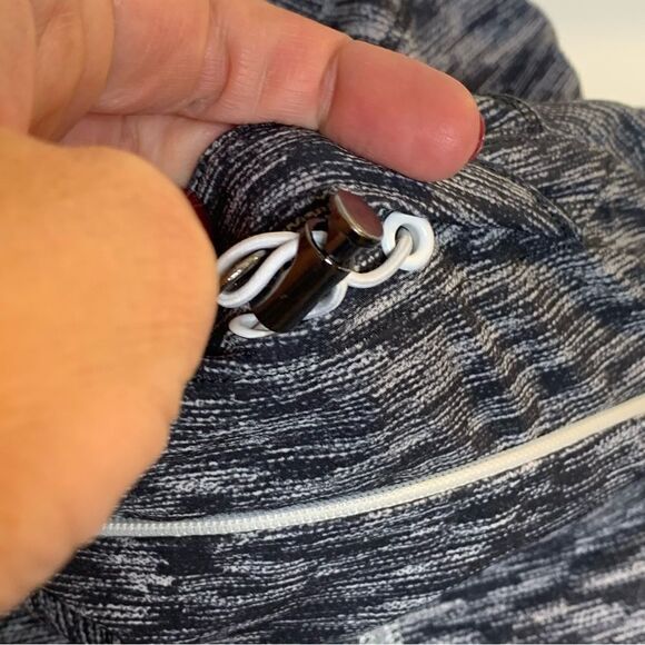 Lululemon Go The Distance Jacket Dramatic Static White Black Size 6 - Picture 8 of 9